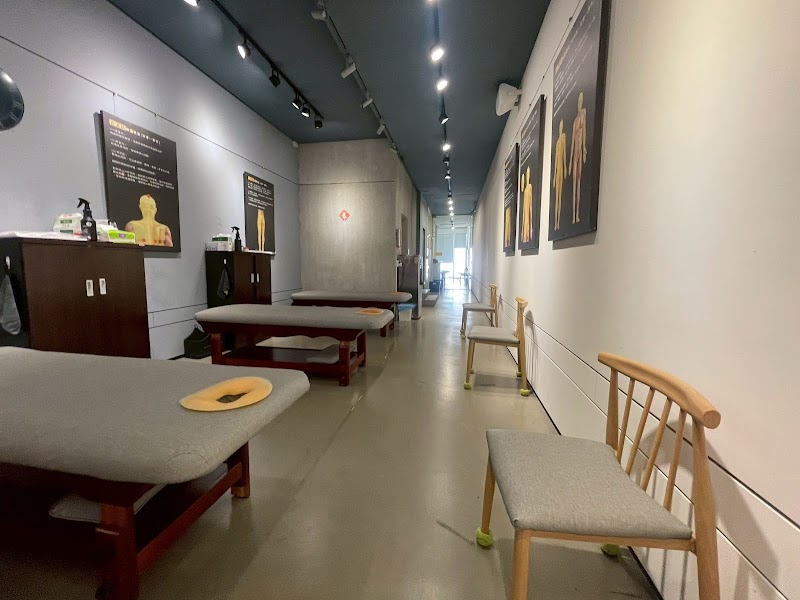 撥筋堂傳統整復推拿-黎明店 - 店家實景照片 1 - 台中